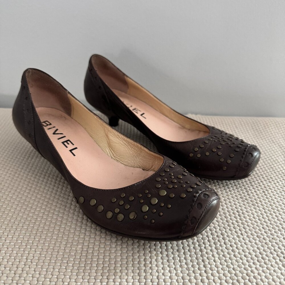 Sizel 39 Bivel Brass Studded Leather Ballet/Kitten heels